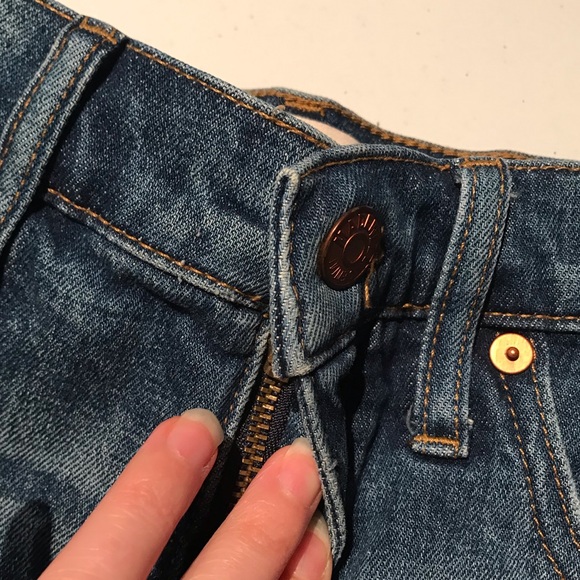 Madewell High Rise Denim Cutoff Shorts in Glenoaks Wash Size 26 - Picture 8 of 11